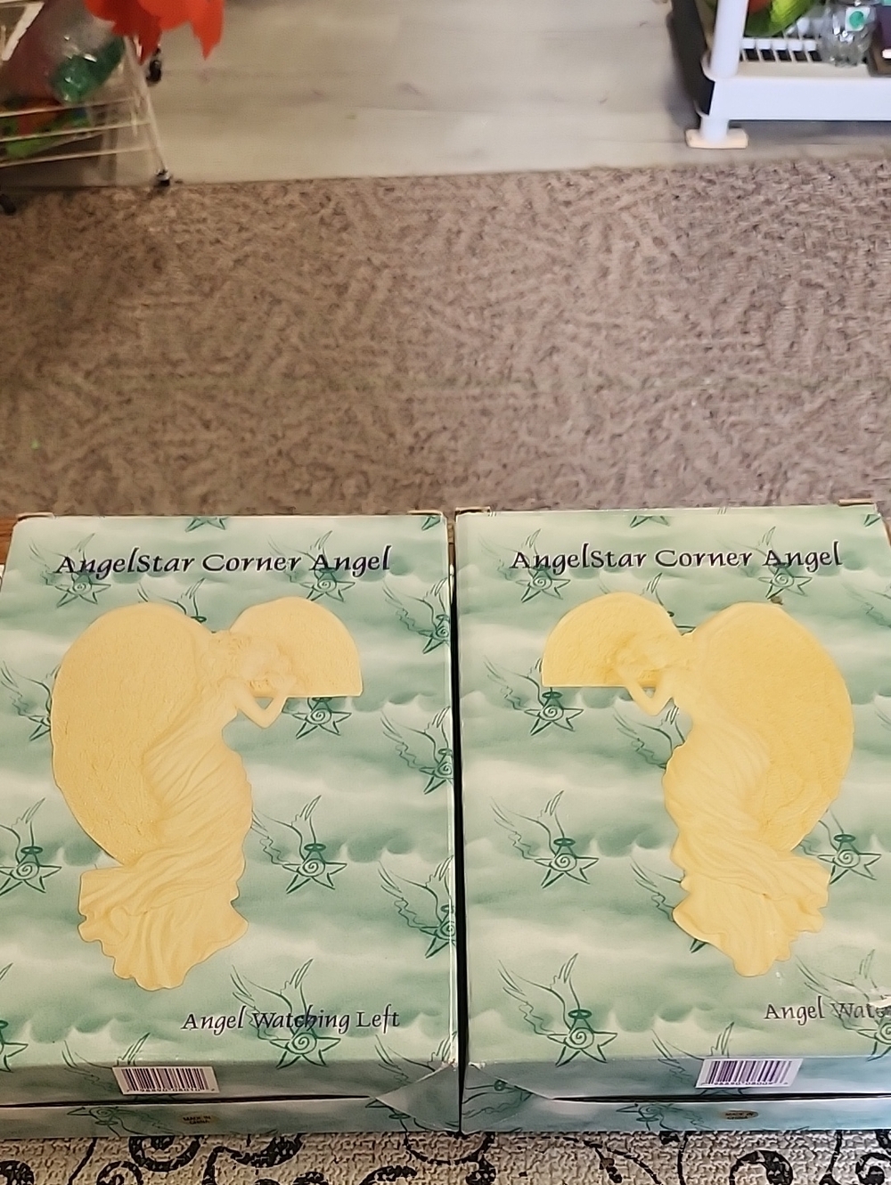 Pair of 2 Corner Angels